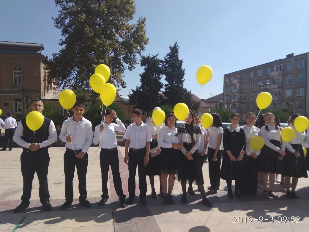 В МБОУ СОШ №14 состоялась линейка, посвященная памяти жертв теракта в г.Беслане